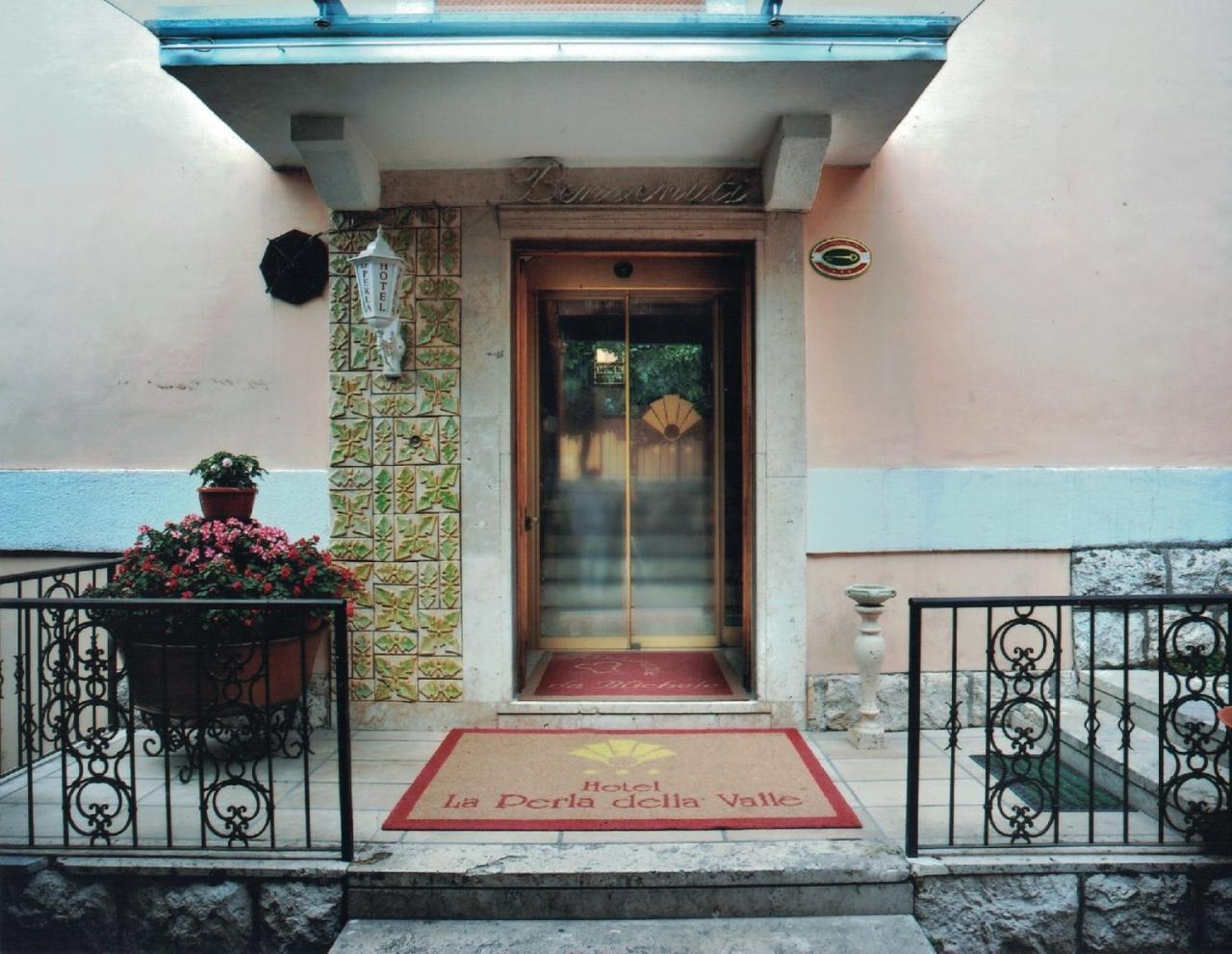 Albergo La Perla Civitella Roveto Екстериор снимка